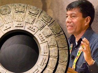 Victor Montejo with Mayan calendar